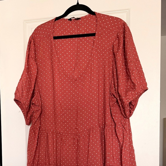 Dress - Picture 1 of 2